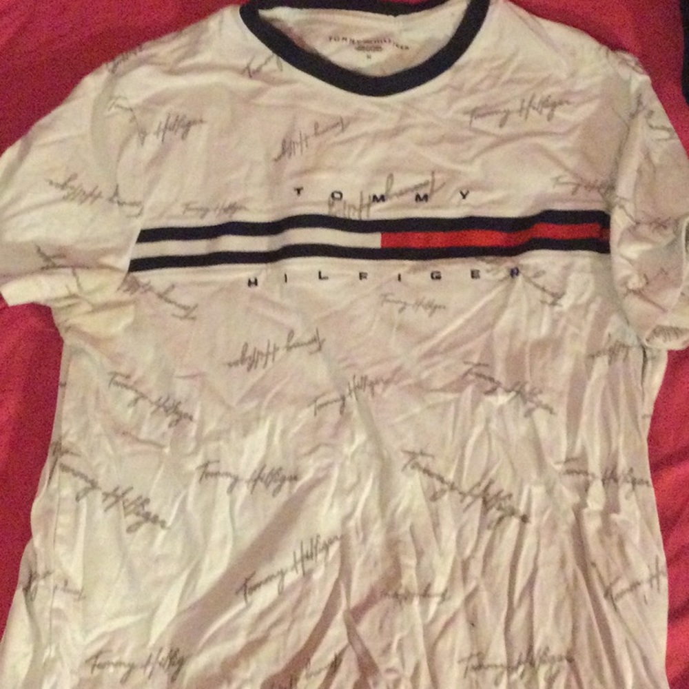Tommy Hilfiger size medium